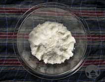 画像:粉類を混ぜる